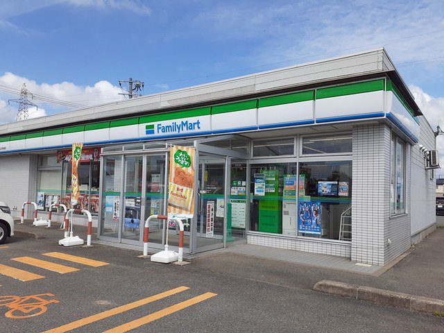 ファミリーマート八郎潟上沖谷地まで429m