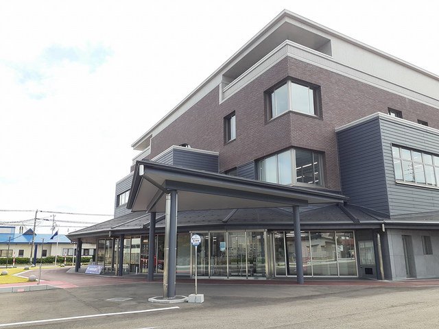 八郎潟町役場まで1572m
