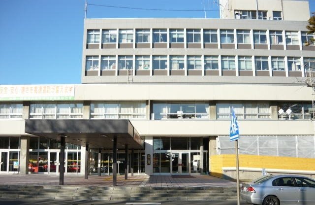 市役所まで700m