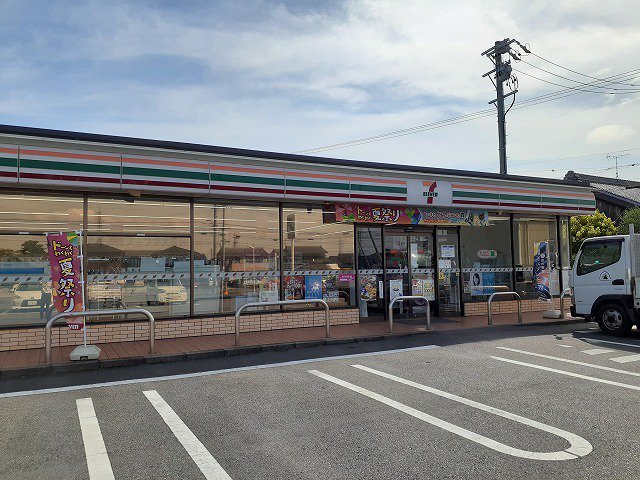 セブンイレブン碧南緑町2丁目店まで436m