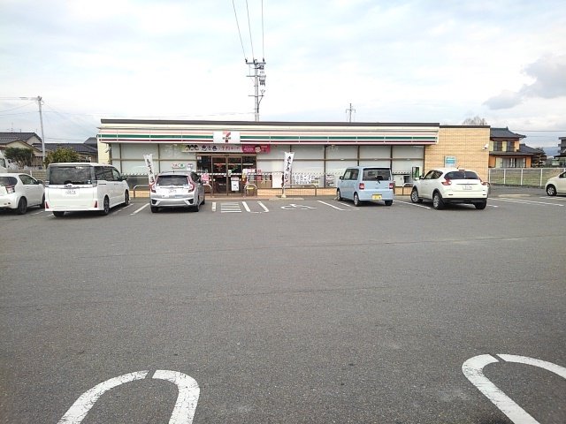 セブンイレブン筑後久冨店まで670m