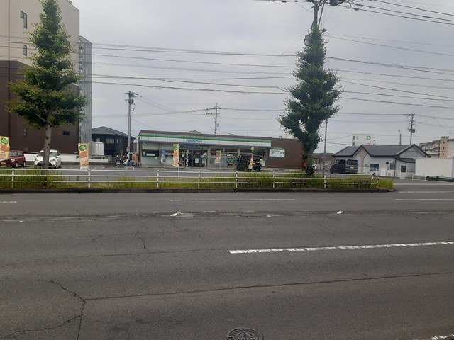 ファミリーマート大村杭出津店まで56m