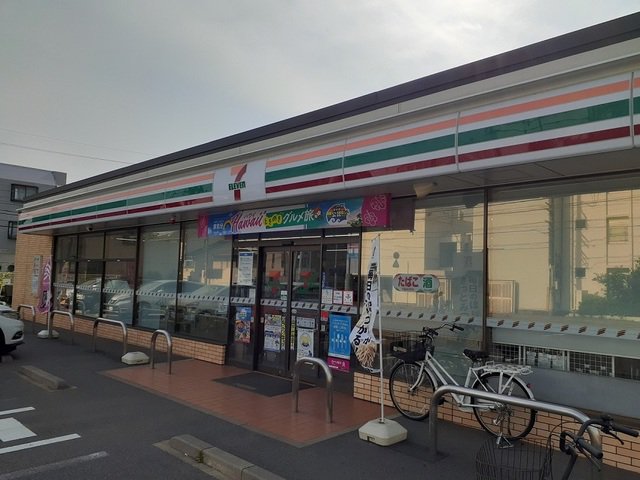セブンイレブンまで730m