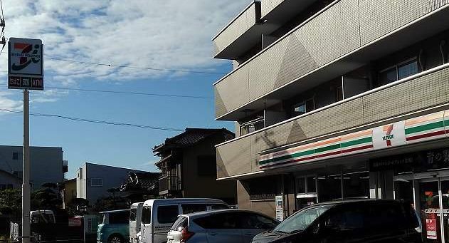 セブンイレブン逗子桜山３丁目店まで295m