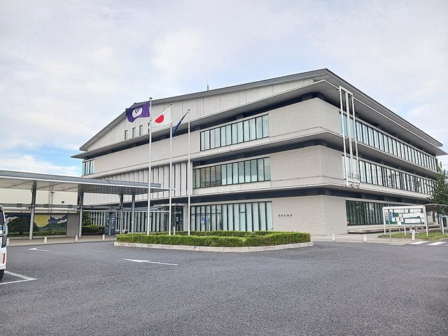 城里町役場　本庁舎まで376m