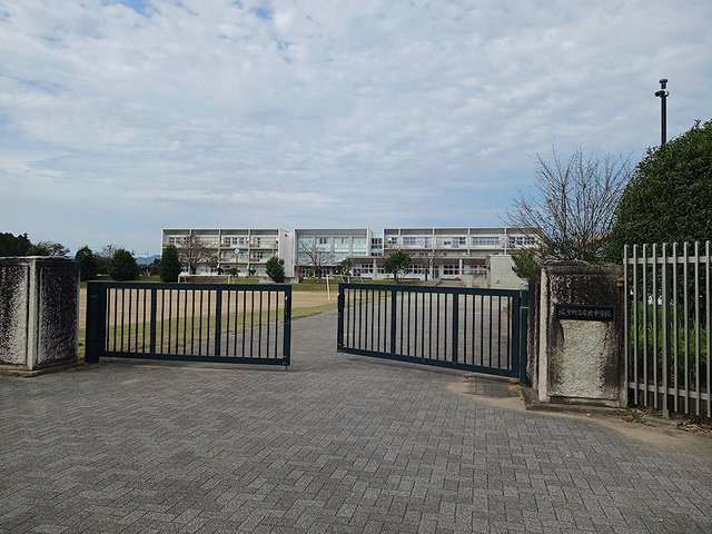 城里町立 常北中学校まで849m