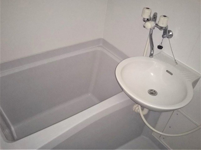 バス・トイレ別なので、ゆったりお風呂に入れます♪
