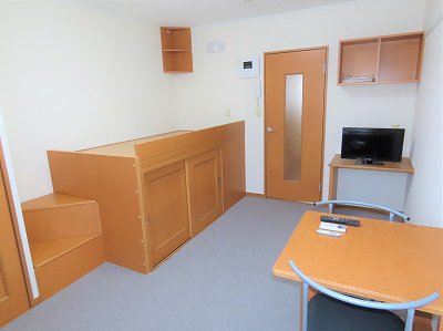 ハイベッドタイプのお部屋です