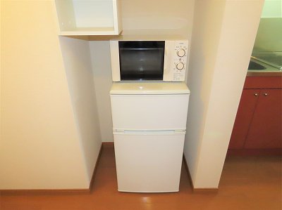 電子レンジ、冷蔵庫完備