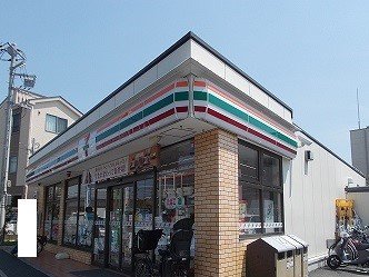 セブンイレブン弥勒寺２丁目店まで450m