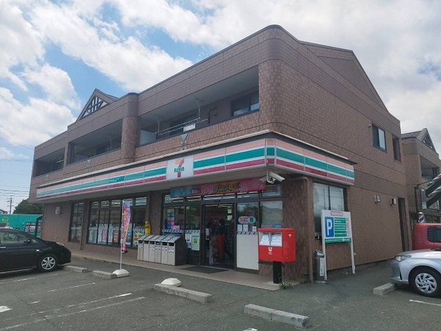 セブンイレブンまで400m