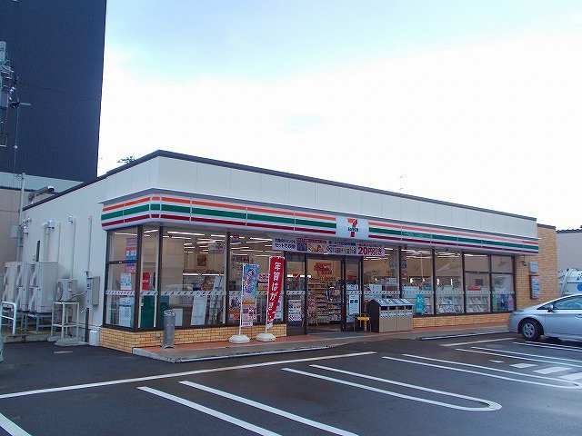 セブンイレブンまで850m