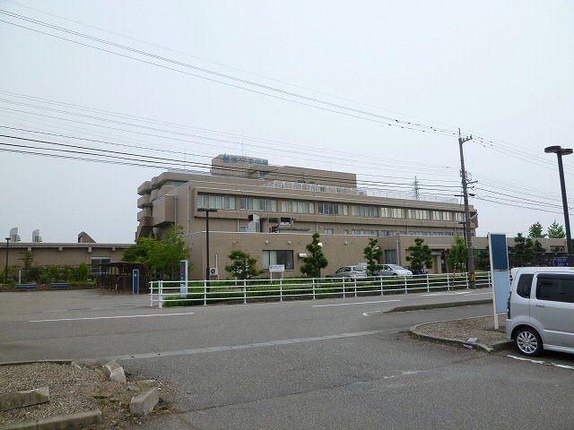 射水市民病院まで3000m