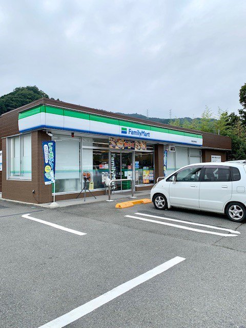 ファミリーマート吉野梅郷店まで800m