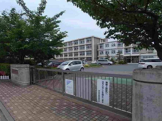 浜松市立葵が丘小学校まで650m