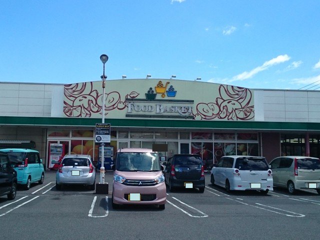 ニシナ　神田店まで1000m