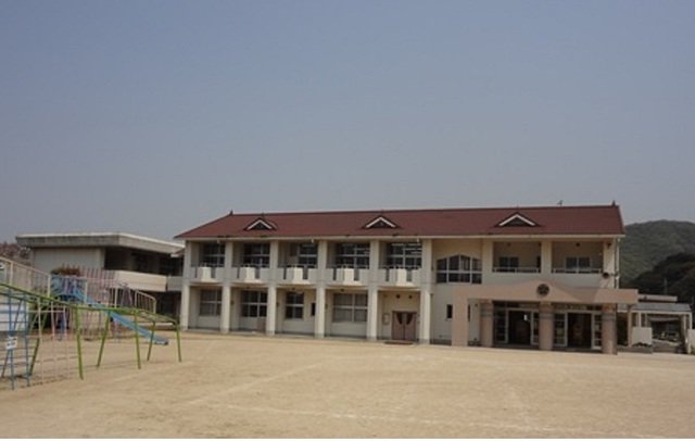 玉野市立大崎小学校まで1000m