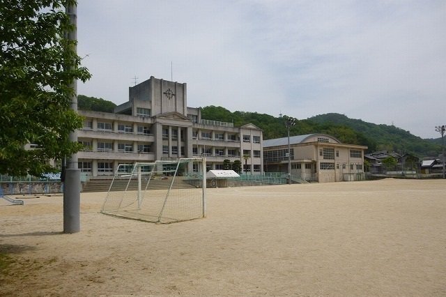 荘野小学校まで550m