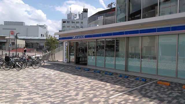 ローソン 狭山市駅西口店まで110m