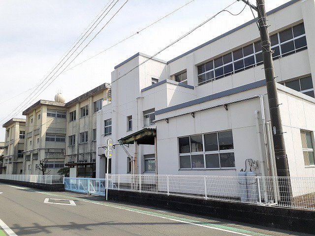 浜松市立中瀬小学校まで1400m