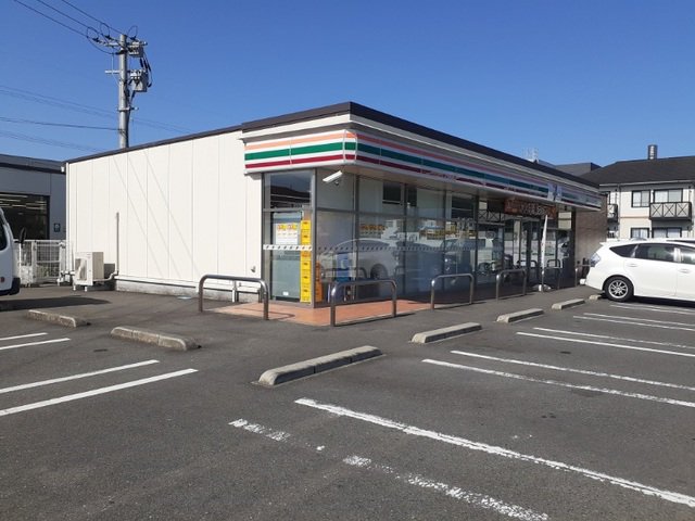 セブンイレブン中郷４丁目店まで300m