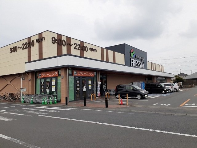 フレッセイ安堀店まで900m