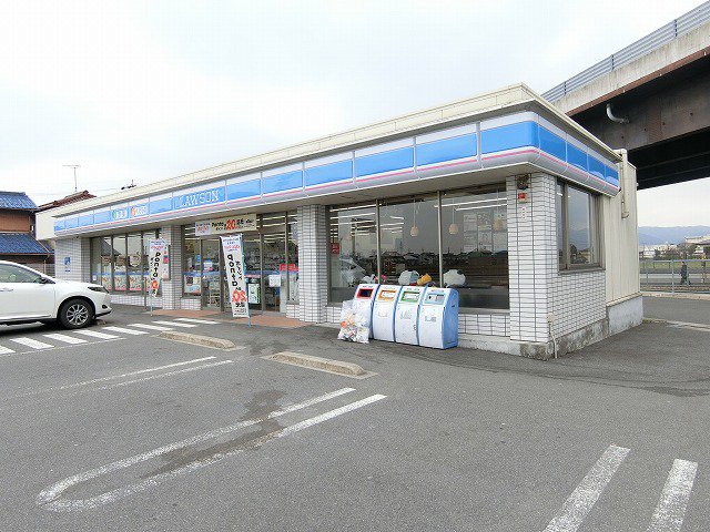 ローソン大垣西インター店まで200m