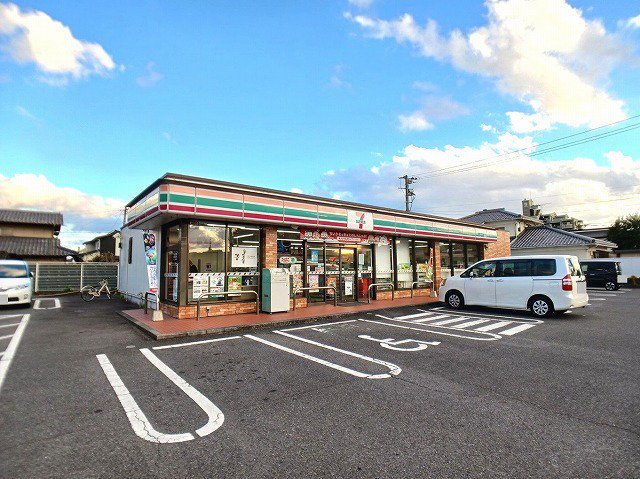 セブンイレブン　横尾店まで600m