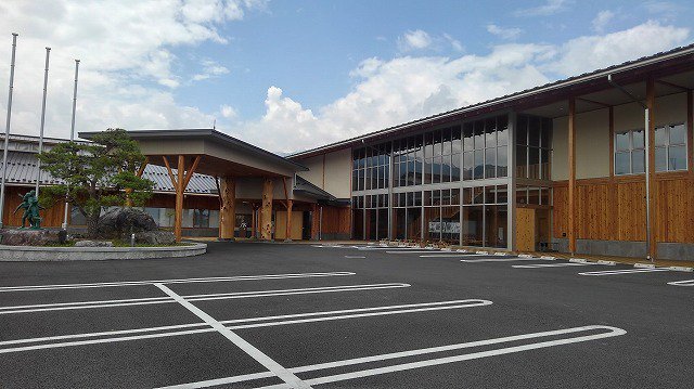 朝日村役場まで1200m