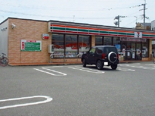 セブンイレブンまで49m