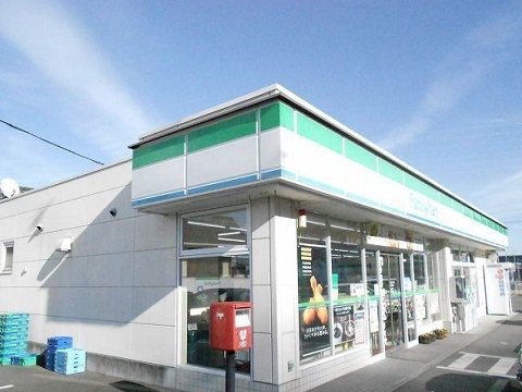 ファミリーマート 白河中田店まで1300m