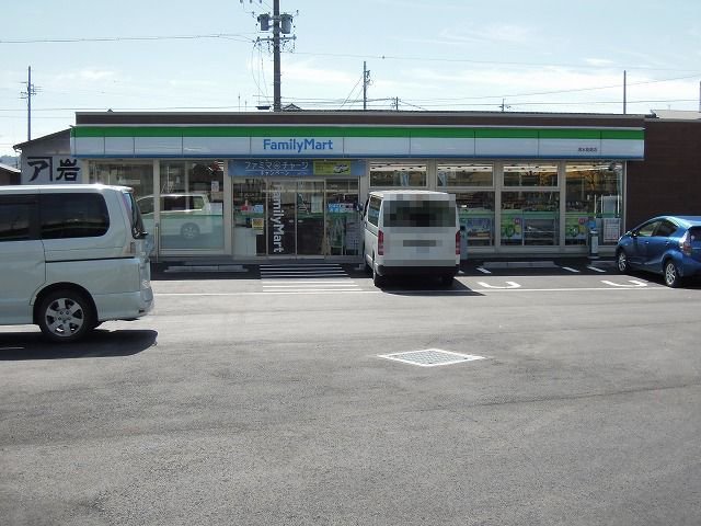 ファミリーマートまで400m