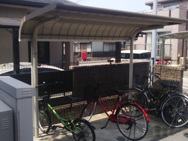 屋根付き駐輪場