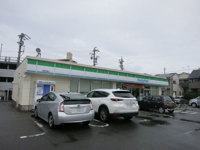 ファミリーマート 岡崎伊賀店まで600m