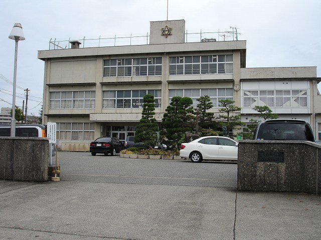 木津小学校まで300m