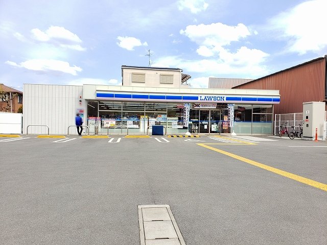 ローソン様まで100m