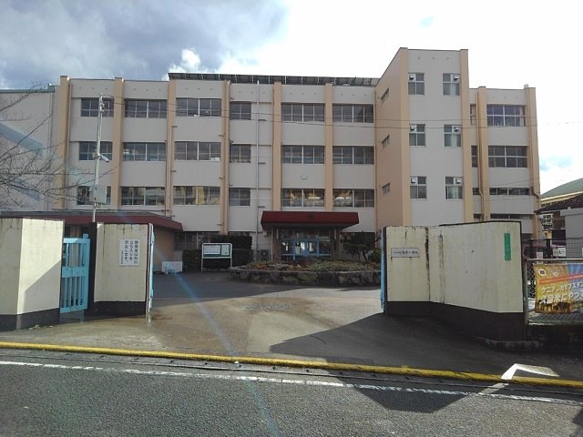 久留米市立青峰小学校まで1180m
