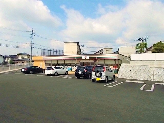 セブンイレブン高平店まで400m