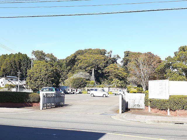 国富町運動公園まで1200m