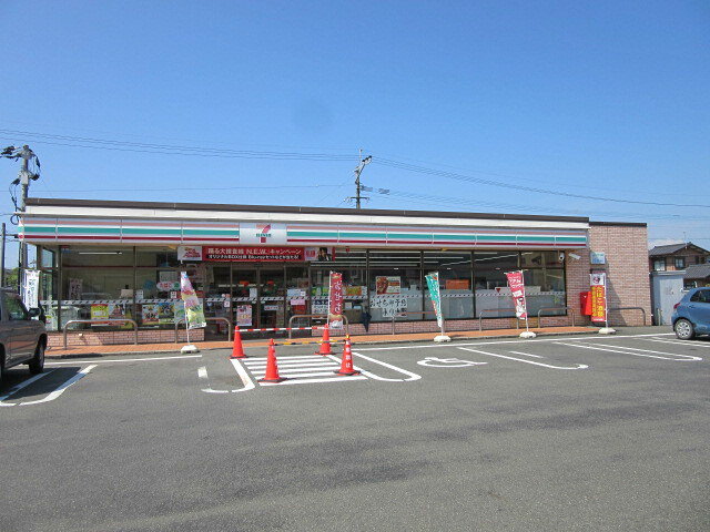 セブンイレブン八代高下西町店まで1500m