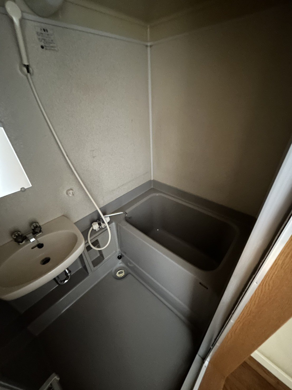 家具・家電設置前の画像になります。