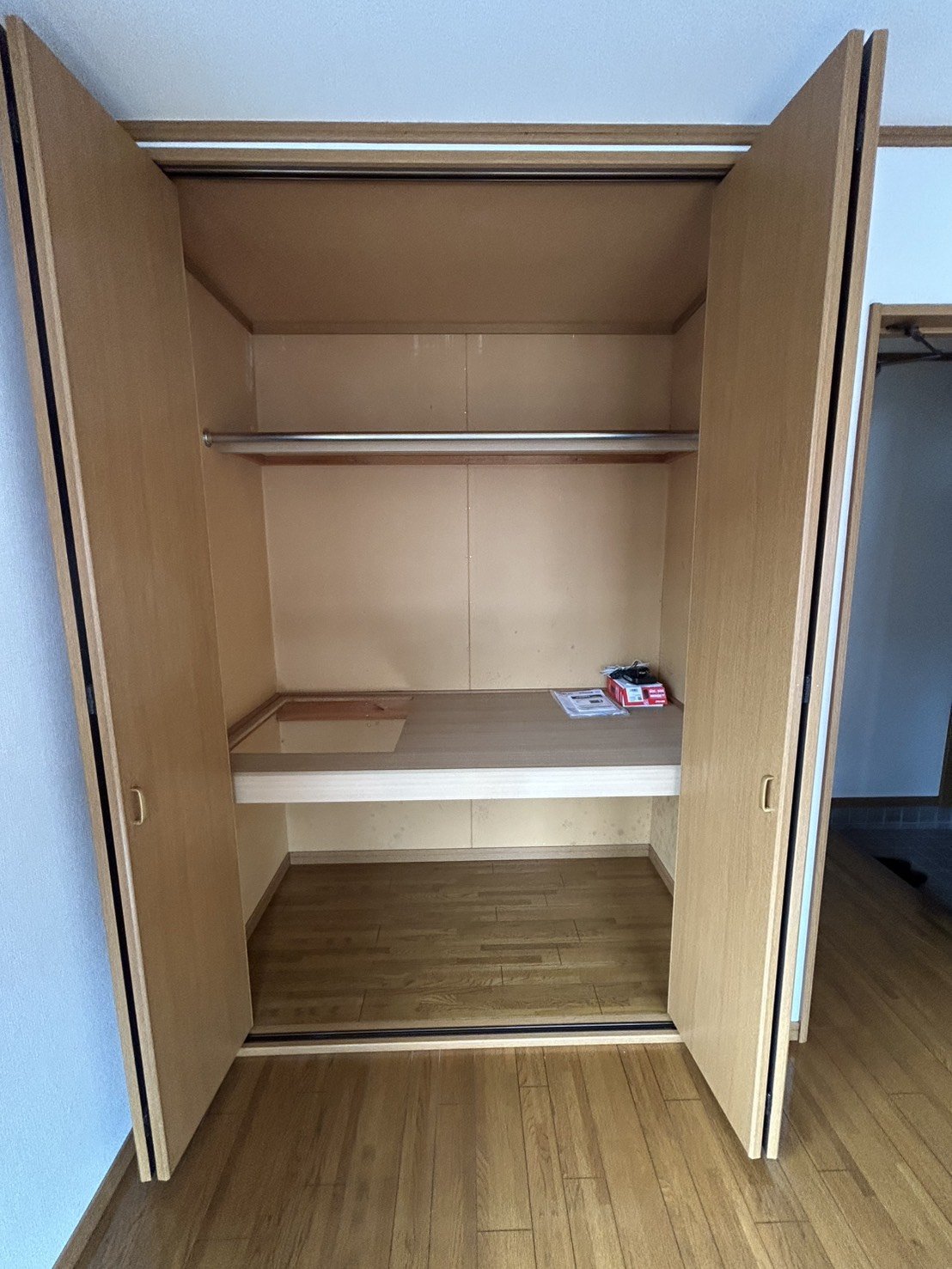 家具・家電設置前の画像になります。