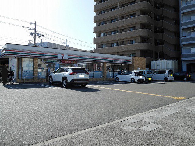 セブンイレブンまで450m