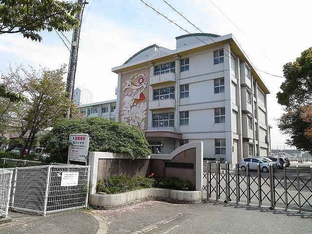 豊府小学校まで900m