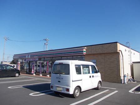 セブンイレブンまで550m