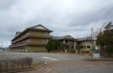 燕西小学校まで550m
