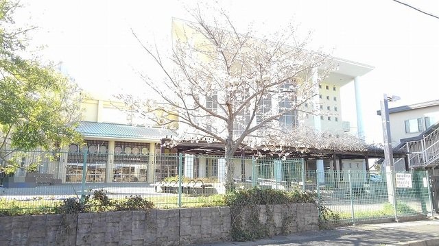 大在西小学校まで500m