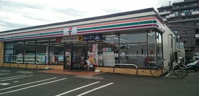 セブンイレブンまで850m