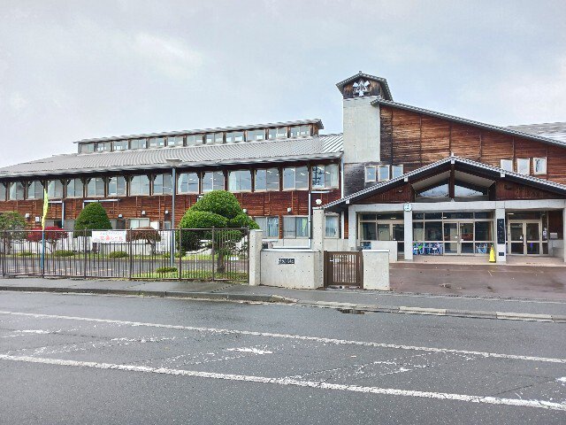 盛岡市立渋民小学校まで650m