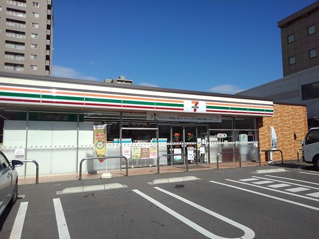 セブンイレブン坂出駅南店まで850m